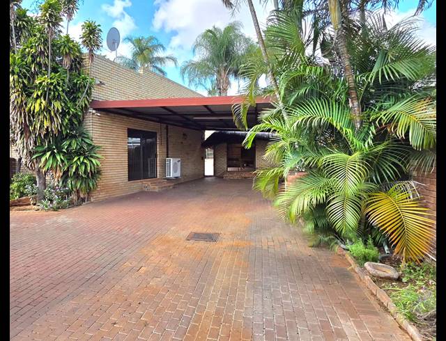 5 BEDROOM FREEHOLD FOR SALE IN WELGELEGEN